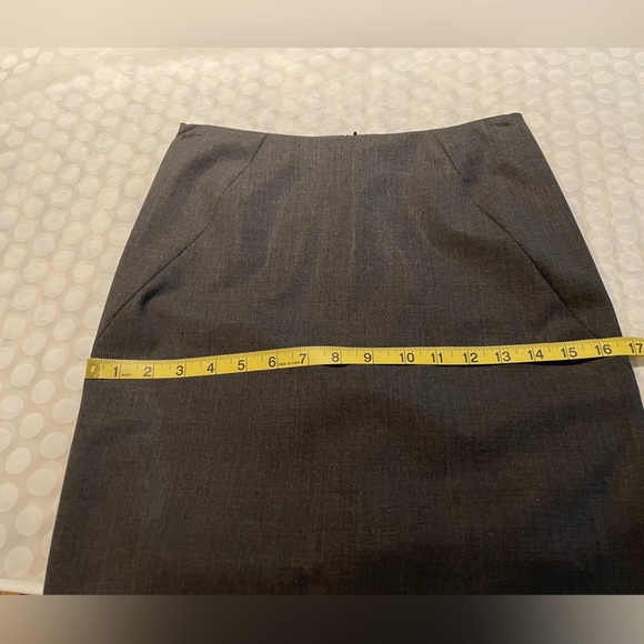 Preowned Theory matching grey one button blazer Sz 4 and skirt Sz 00 - Picture 15 of 16